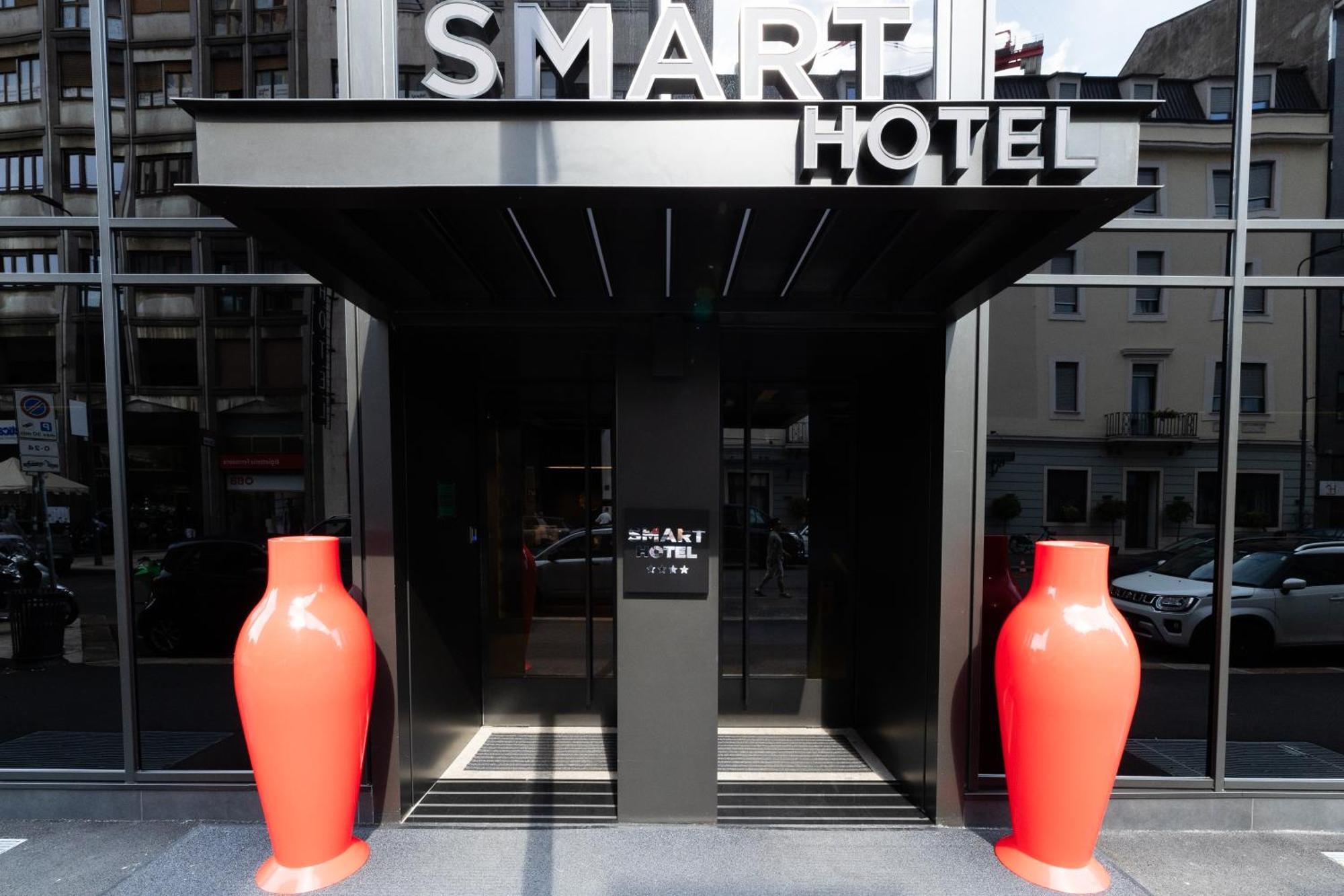 Smart Hotel Central Милано Екстериор снимка